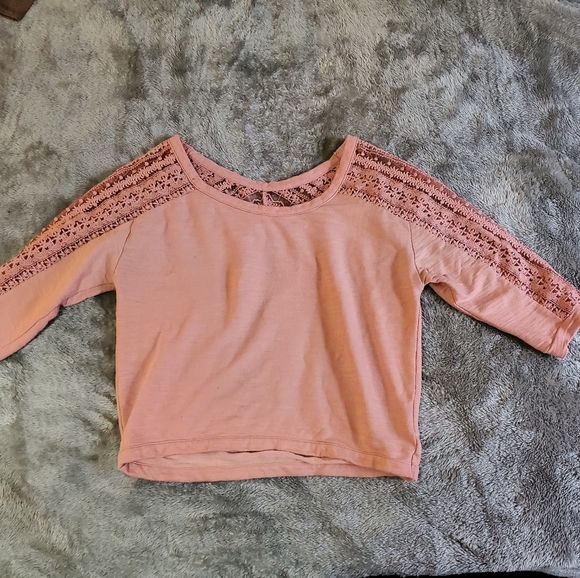 American Eagle Top - Picture 1 of 2